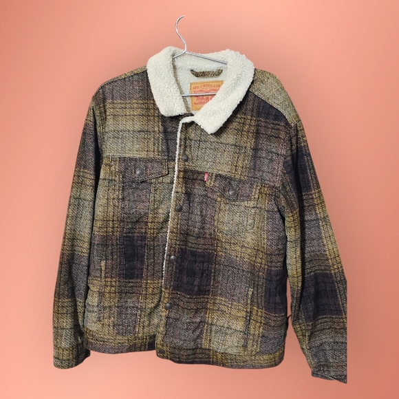 Levis Sherpa - Picture 1 of 3